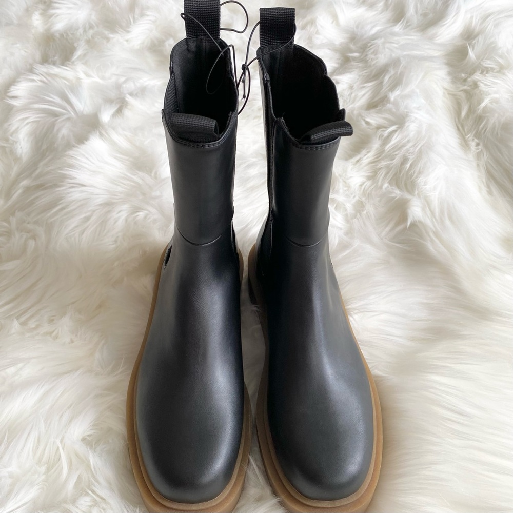 H&M Platform Chelsea Boot - Picture 15 of 16